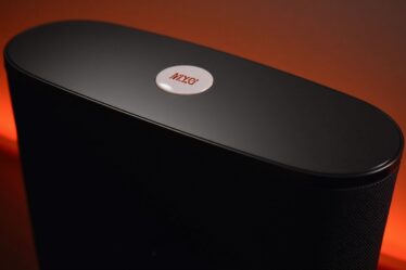 Motiv XL : Mon avis sur la puissance et l'ambiance électrisante de l'enceinte géante Teufel pour un réveillon inoubliable