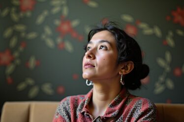 Poésie contemporaine : À la découverte des voix nouvelles qui façonnent le présent