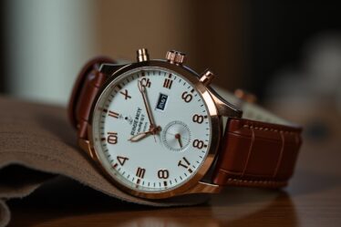 Montres classiques contemporaines : quand l’élégance se réinvente avec modernité